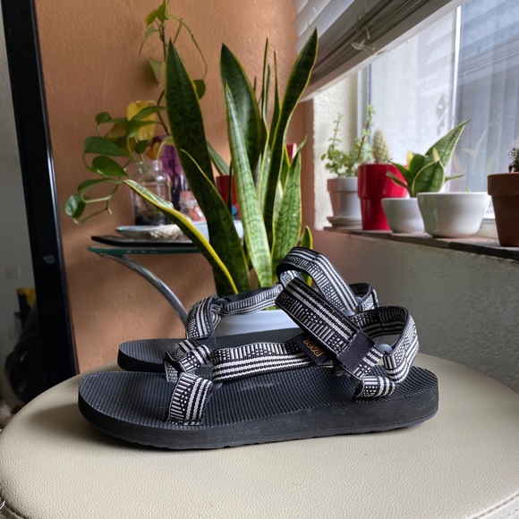 SOLD ✅ - Picture 4 of 5